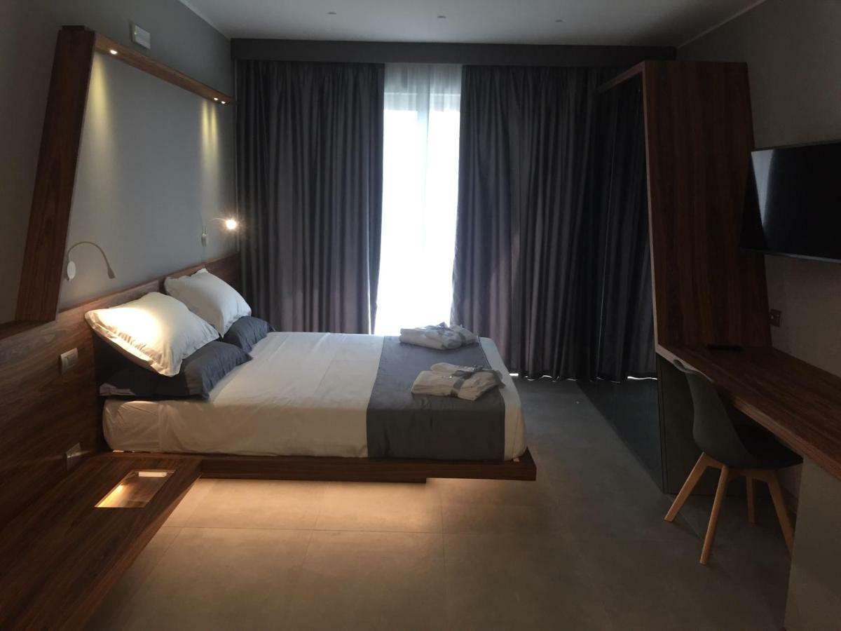 B&B Rakel Home Milazzo Bagian luar foto